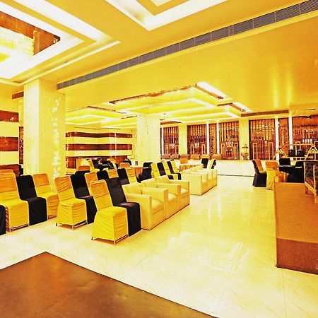 Fabhotel Ronald Inn ファリーダーバード エクステリア 写真