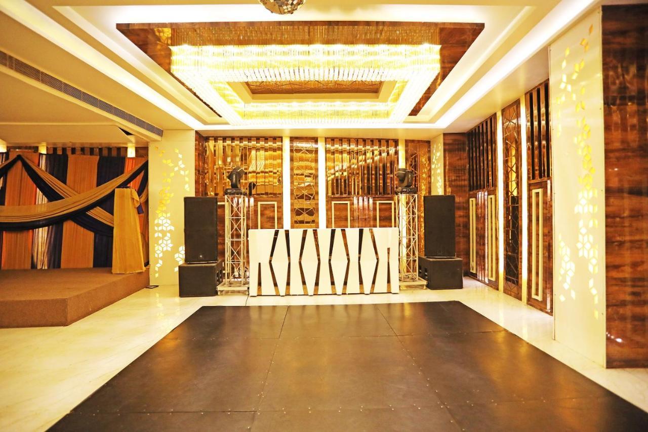 Fabhotel Ronald Inn ファリーダーバード エクステリア 写真